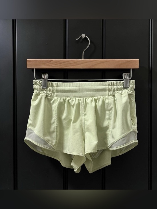 lululemon athletica Pants - Lululemon Women’s Light Green Performance Running Shorts! Size 6!